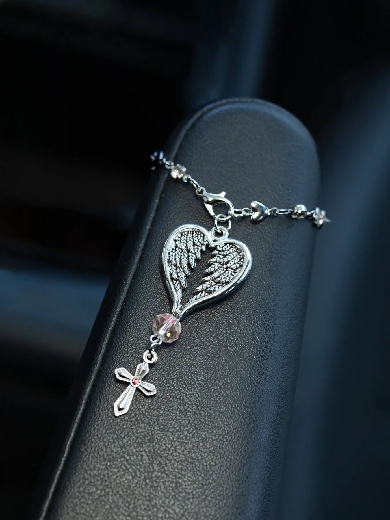 Feather Cross Steering Wheel Hanging Ornament, Stylish Car Interior Decoration & Aesthetic Auto Accessory