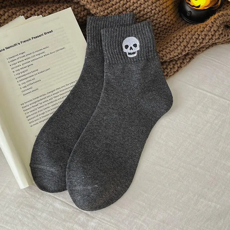 5-Pair Halloween Crew Socks Set, Cozy Mid-Calf Knit Socks with Pumpkin, Ghost & Bat Designs