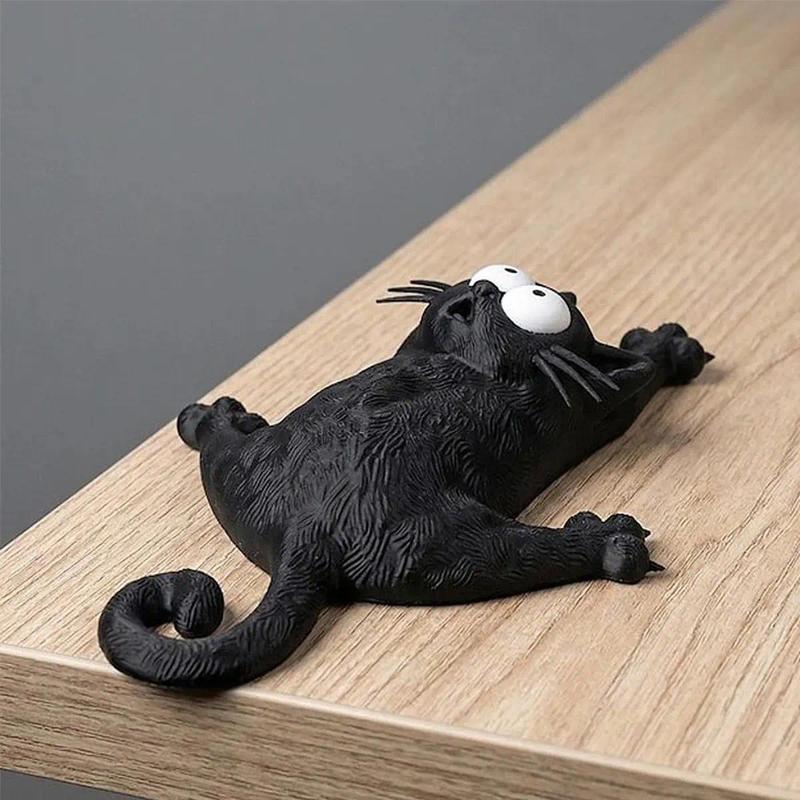 “Hang in There” Magnetic Cat Luggage & Bag Charm