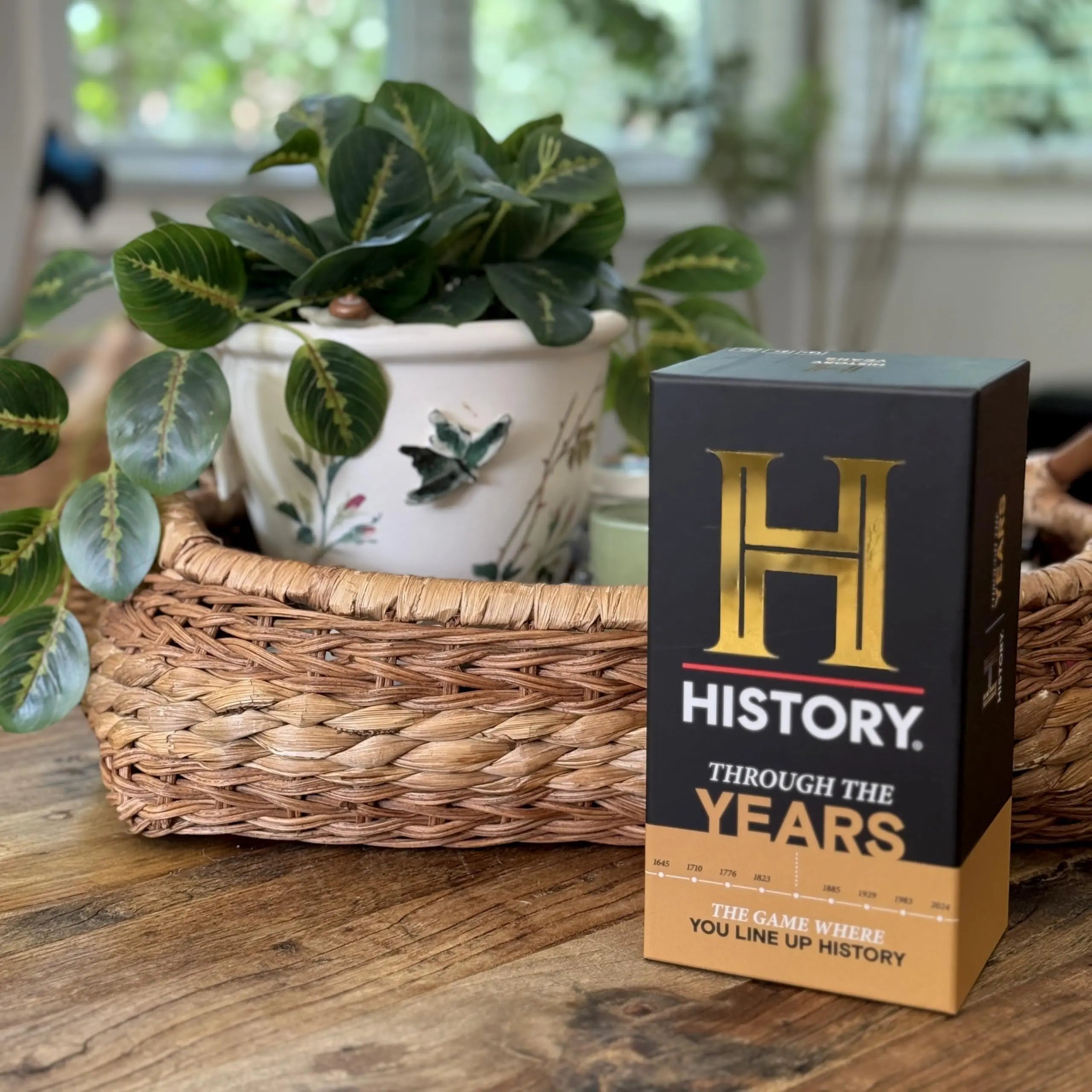 History Channel 2-in-1 Edition - Through The Years/That's A Fun Fact - General Knowledge Super Trivia Chronology Timeline Party Card Game for Adults, Family, Teen in The Pursuit of Trivial Knowledge