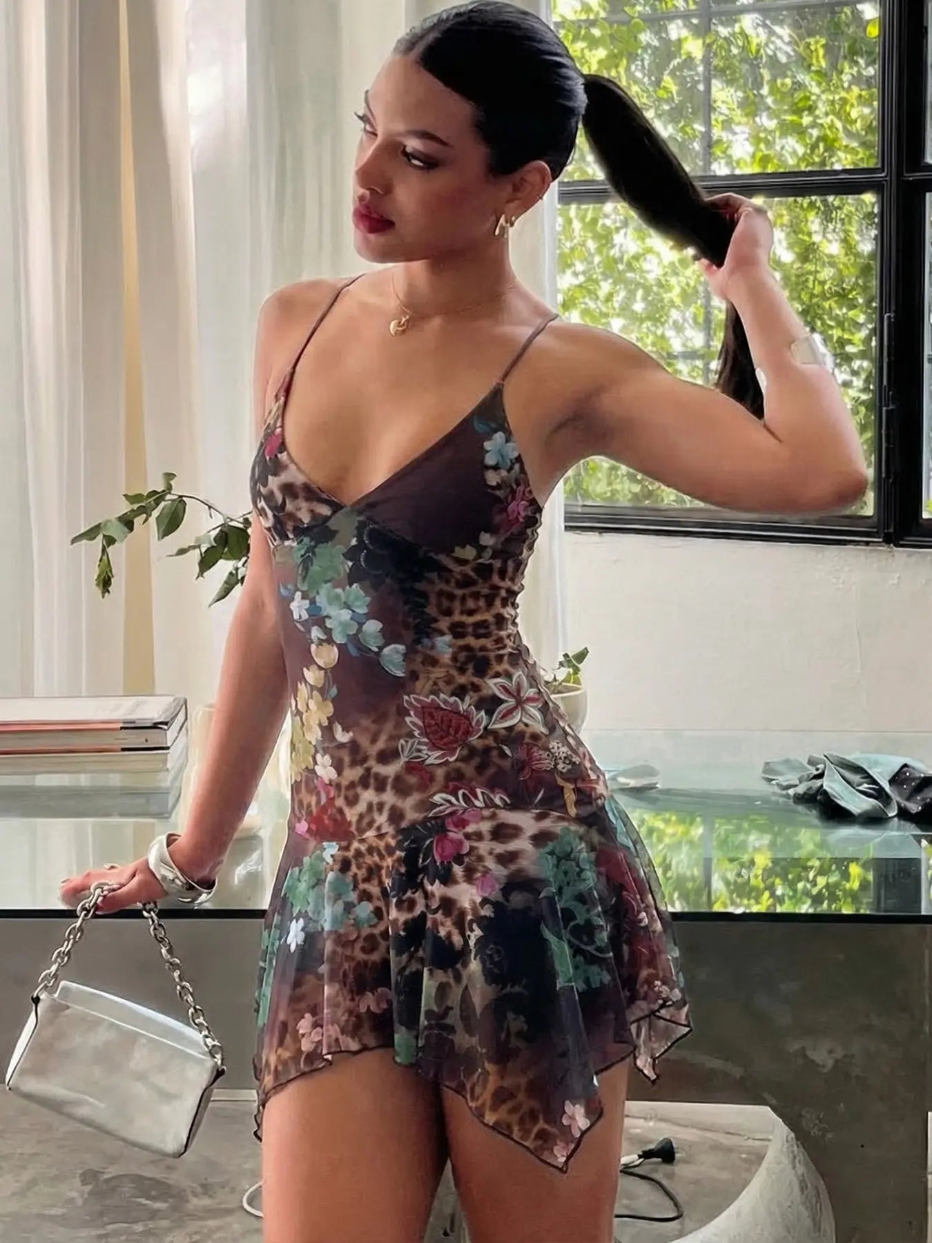 Women's Floral Mesh Cami Mini Dress, Backless Spaghetti Strap Ruffle Hem Slim-Fit Party Dress for Summer & Dates