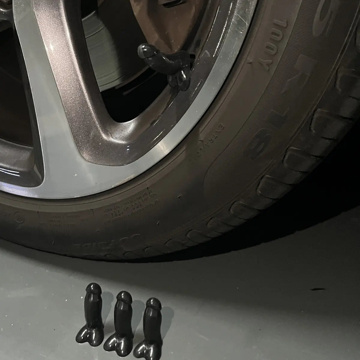 4-Pack Funny Valve Stem Caps, Dustproof & Waterproof Tire Caps for Cars, Bikes & Motorcycles
