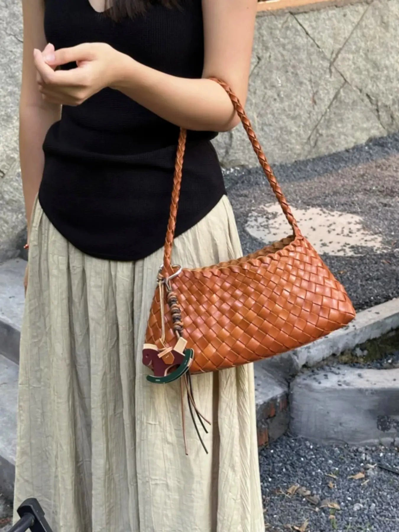 Handmade Woven Beach Bag, 2026 New Luxury Crossbody Shoulder Bag, Casual Plain Design, All Seasons, 18 Colors, Includes Inner Pouch