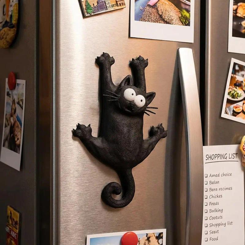 “Hang in There” Magnetic Cat Luggage & Bag Charm
