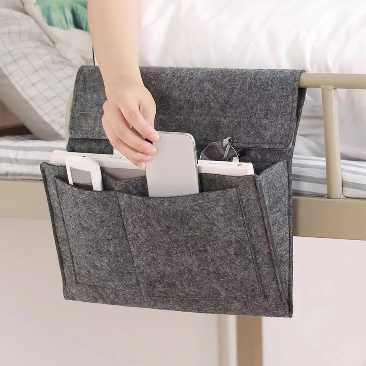 5-Pocket Felt Bedside Caddy – Beige