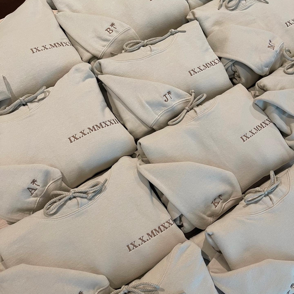 Custom Roman Numeral Date Couple's Hooide💕Sweatshirt