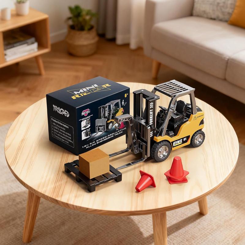 1:64 Mini RC Forklift with Lights, Sounds, Fork & Hook
