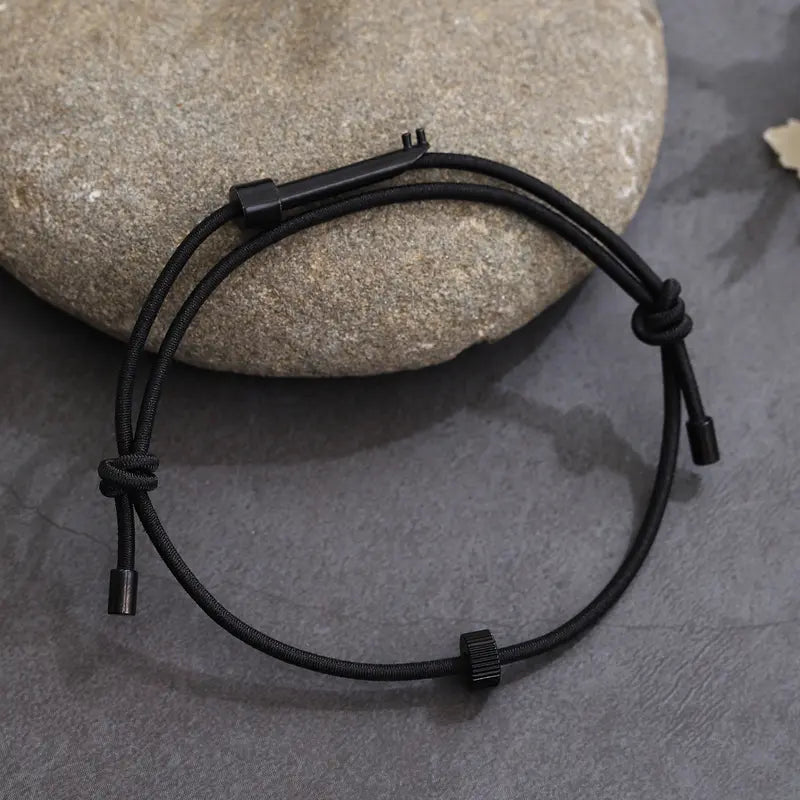 Survival Wrist Strap-Survival Bracelet- Emergency Glass Breaker, Secure & Comfortable Style